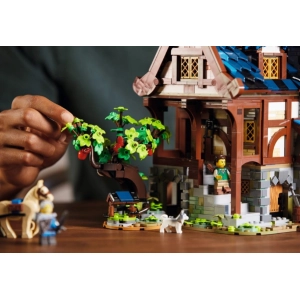 Lego Medieval Blacksmith 21325