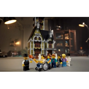 Lego Haunted House 10273