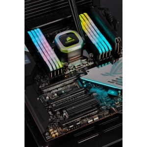 Corsair CSSD-F1000GBMP600PRO