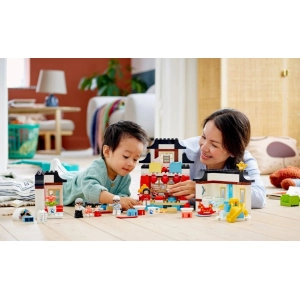 Lego Happy Childhood Moments 10943