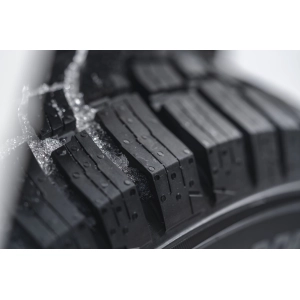 Nokian Seasonproof C