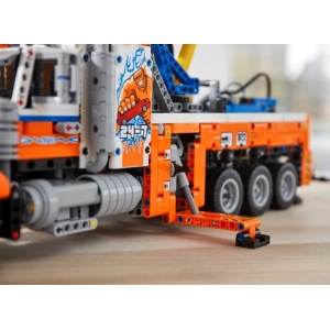 Lego Heavy-duty Tow Truck 42128