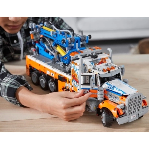 Lego Heavy-duty Tow Truck 42128