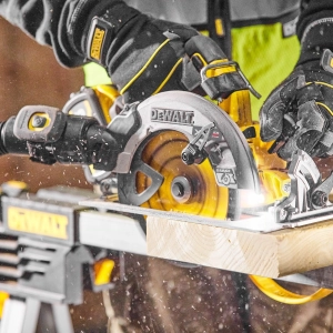 DeWALT DCS573NT