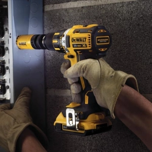 DeWALT DCD790M3