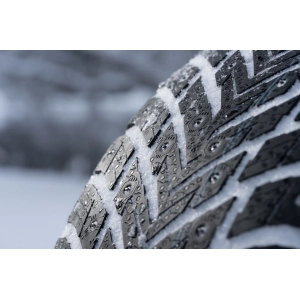 Nokian Hakkapeliitta 10 245/40 R19 98T