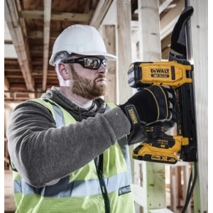 DeWALT DCN701D2