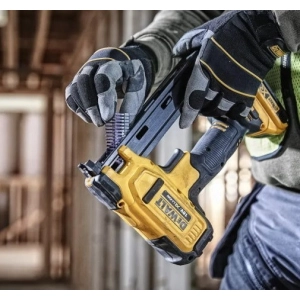 DeWALT DCN701D2