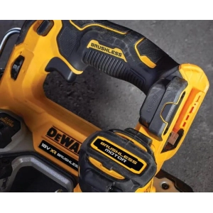 DeWALT DCS377NT