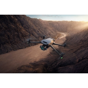 DJI Mavic 3 Cine Premium Combo