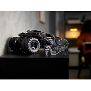 Lego DC Batman Batmobile Tumbler 76240