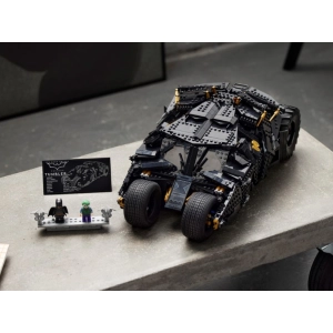 Lego DC Batman Batmobile Tumbler 76240