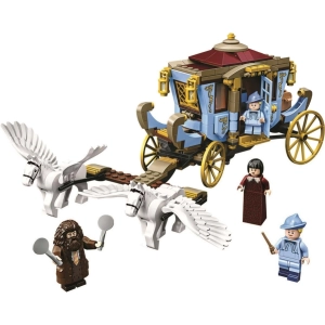 Constructor Lari Beauxbatons Carriage Arrival at Hogwarts 11347