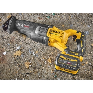 DeWALT DCS386T1