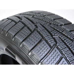 Kumho I`ZEN KW31 215/55 R17 98R