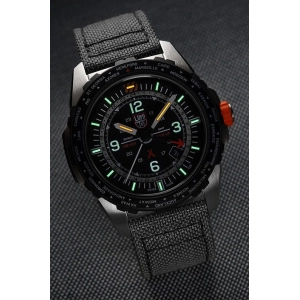 Luminox