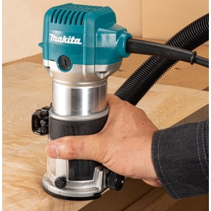 Makita RT0702CX2