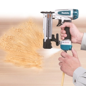 Makita AF353