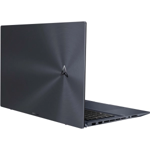 Asus Zenbook Pro 17 UM6702RA