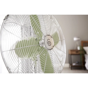 SWAN Retro 16 Inch Stand Fan