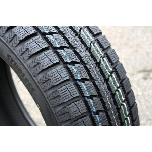 Toyo Observe GSi-5 235/55 R17 99H