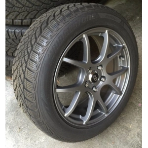 Bridgestone Blizzak LM-32 245/40 R20 95W