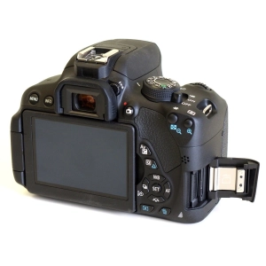 Canon EOS 700D body