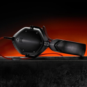 V-MODA