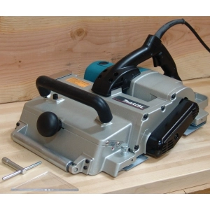 Makita KP312S