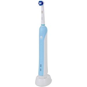 Cepillo de dientes eléctrico Oral-B Professional Care 500 D16