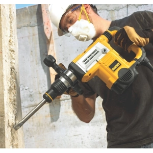 DeWALT D25831K