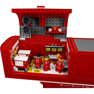 Lego F14 T and Scuderia Ferrari Truck 75913