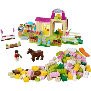 Constructor Lego Pony Farm 10674