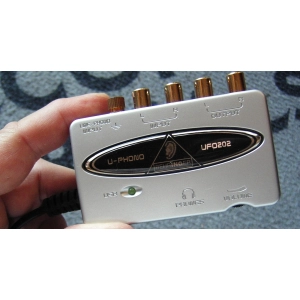 Behringer U-PHONO UFO202