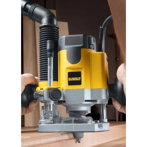 DeWALT DW621K