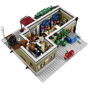 Lego Parisian Restaurant 10243