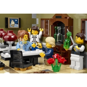 Lego Parisian Restaurant 10243