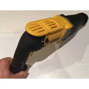 DeWALT D25143K