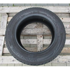 Bridgestone Blizzak LM-32C