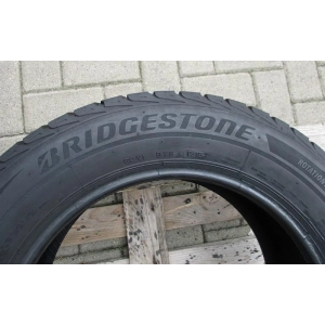 Bridgestone Blizzak LM-32C