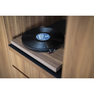 Pro-Ject DEBUT CARBON DC