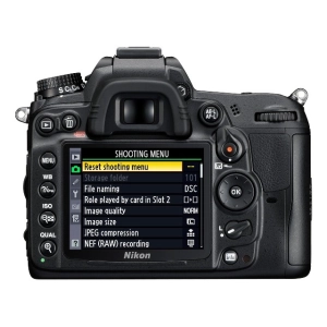 Nikon D7000 kit 18-105