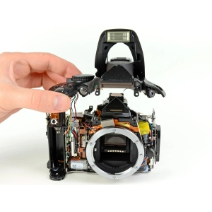 Nikon D5100 Kit 18-105