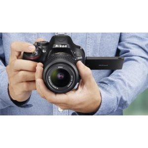 Nikon D5200 kit 18-105