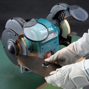 Makita GB602W