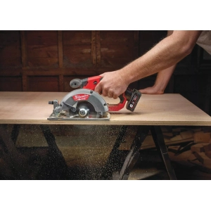 Milwaukee M12 CCS44-402C