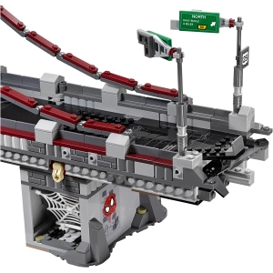 Lego Web Warriors Ultimate Bridge Battle 76057