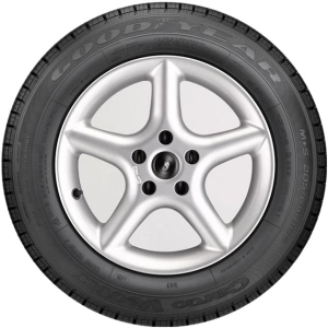 Goodyear Cargo Vector 215/65 R15C 104T